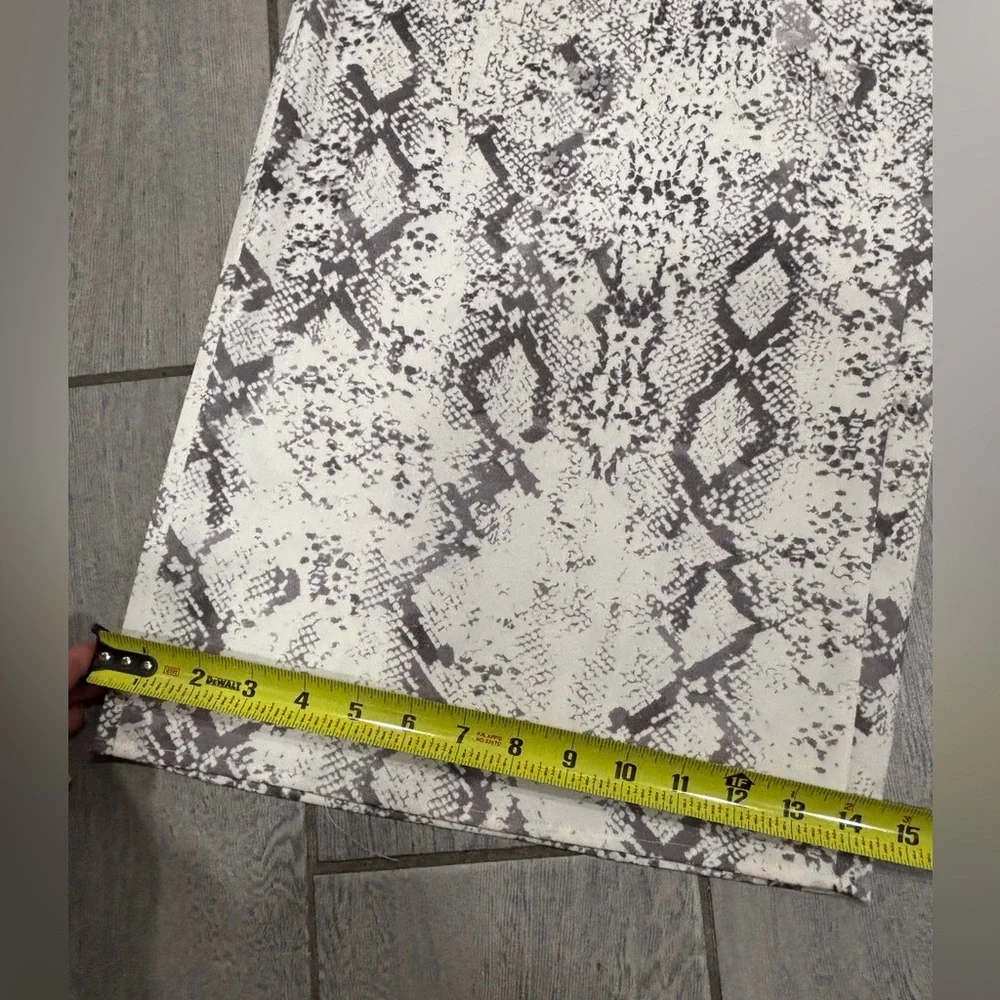 Gianni Bini Palazzo Casual Pants Snake Print Size Medium - Picture 5 of 5